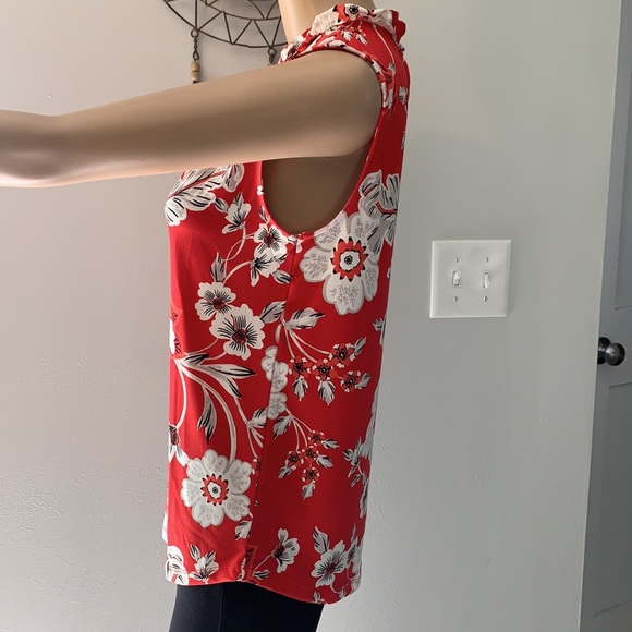 Ann Taylor Red Floral Sleeveless Top - Picture 3 of 10